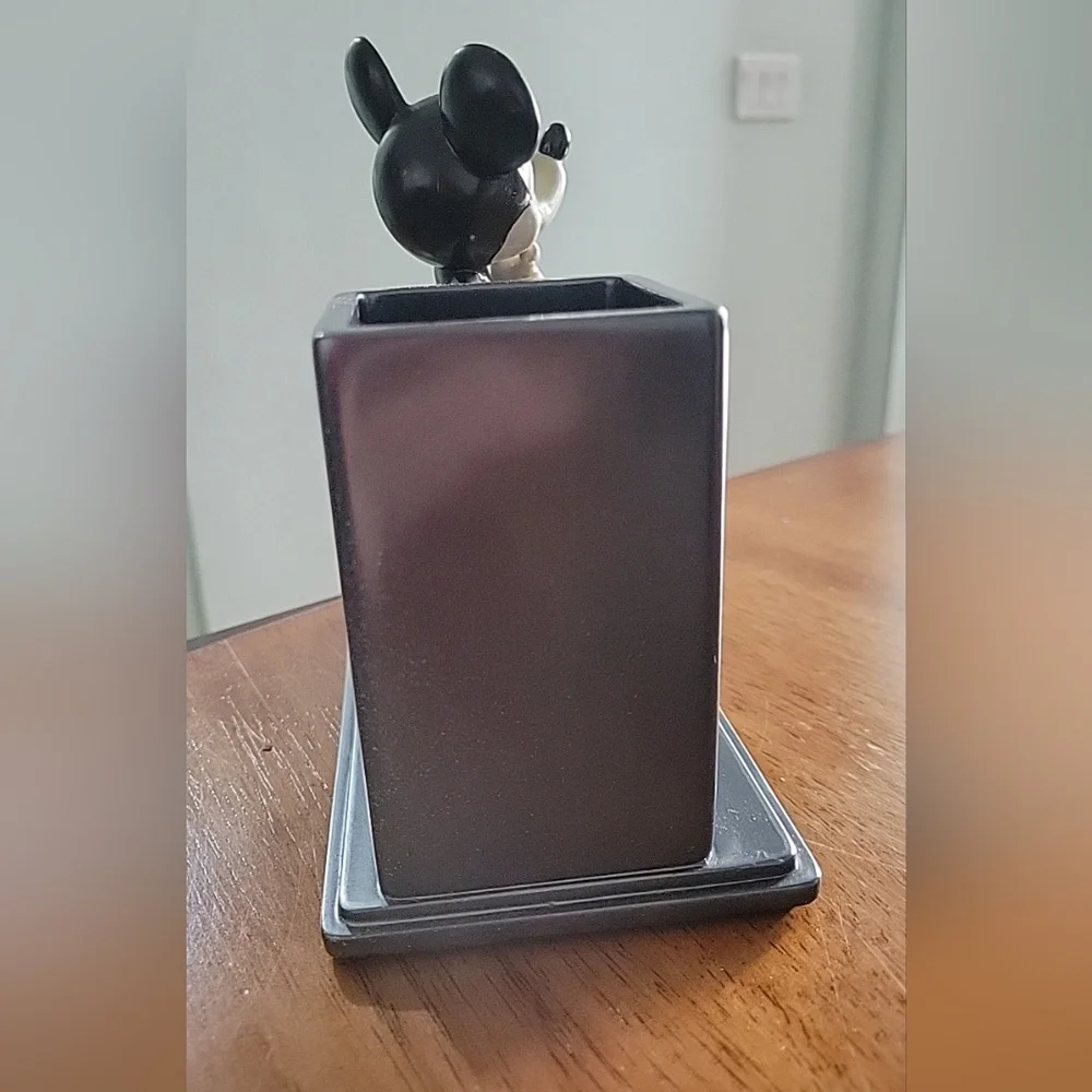 Disney black white
